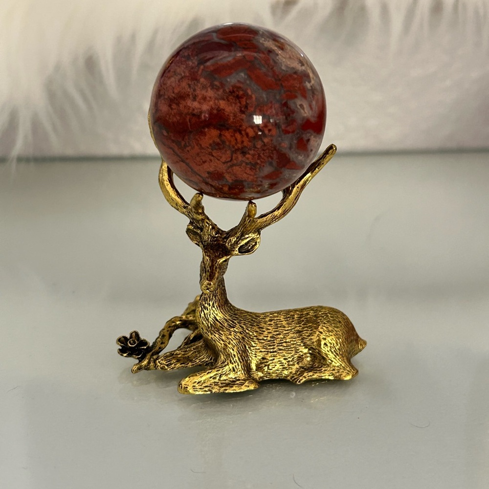 Gold Deer Sphere Holder Only. Holds up to a size 7 sphere - Picture 6 of 8